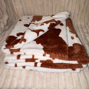 Cow Print Fleece Blanket NEW